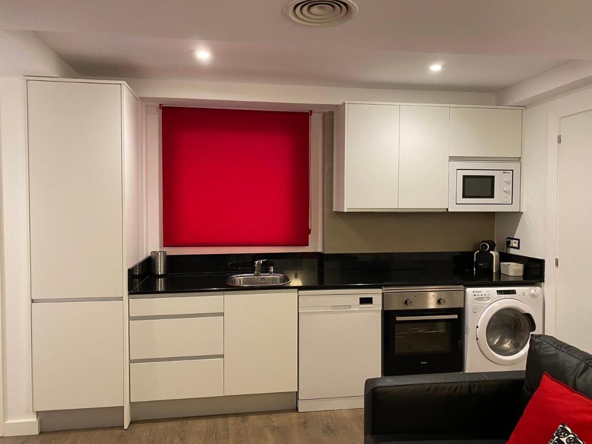 Lc Apartamentos Cesar Augusto Сарагоса Экстерьер фото