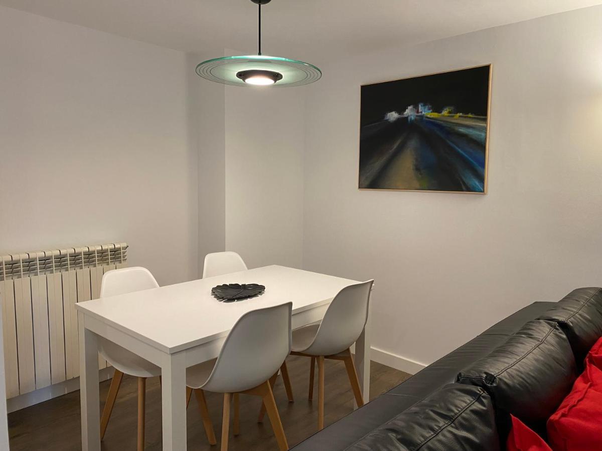 Lc Apartamentos Cesar Augusto Сарагоса Экстерьер фото
