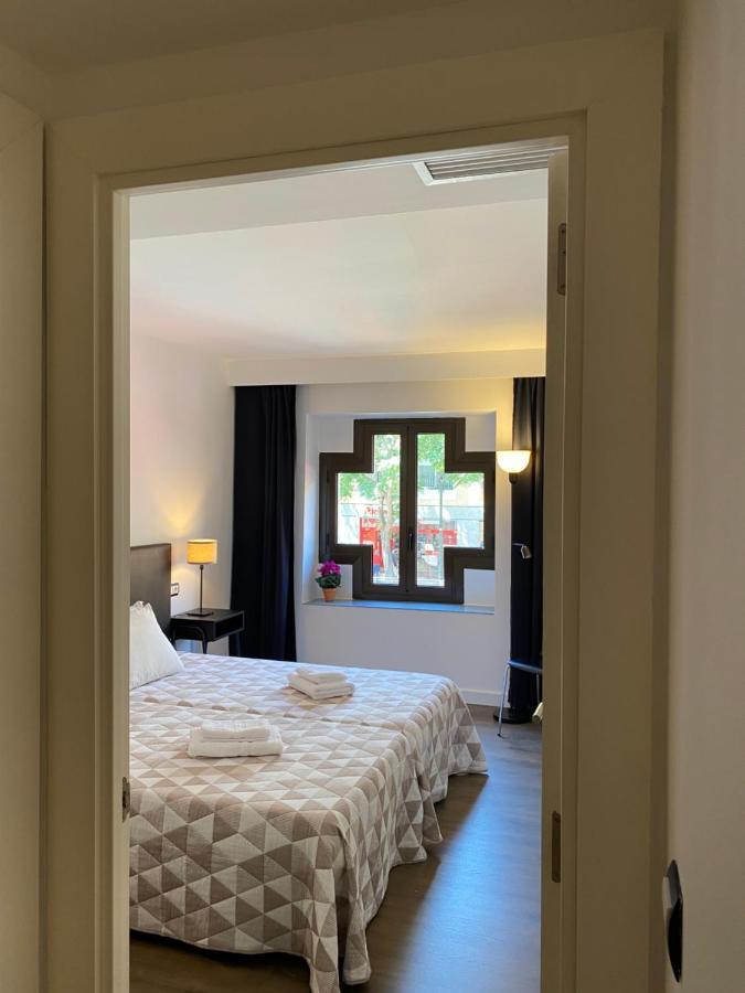 Lc Apartamentos Cesar Augusto Сарагоса Экстерьер фото