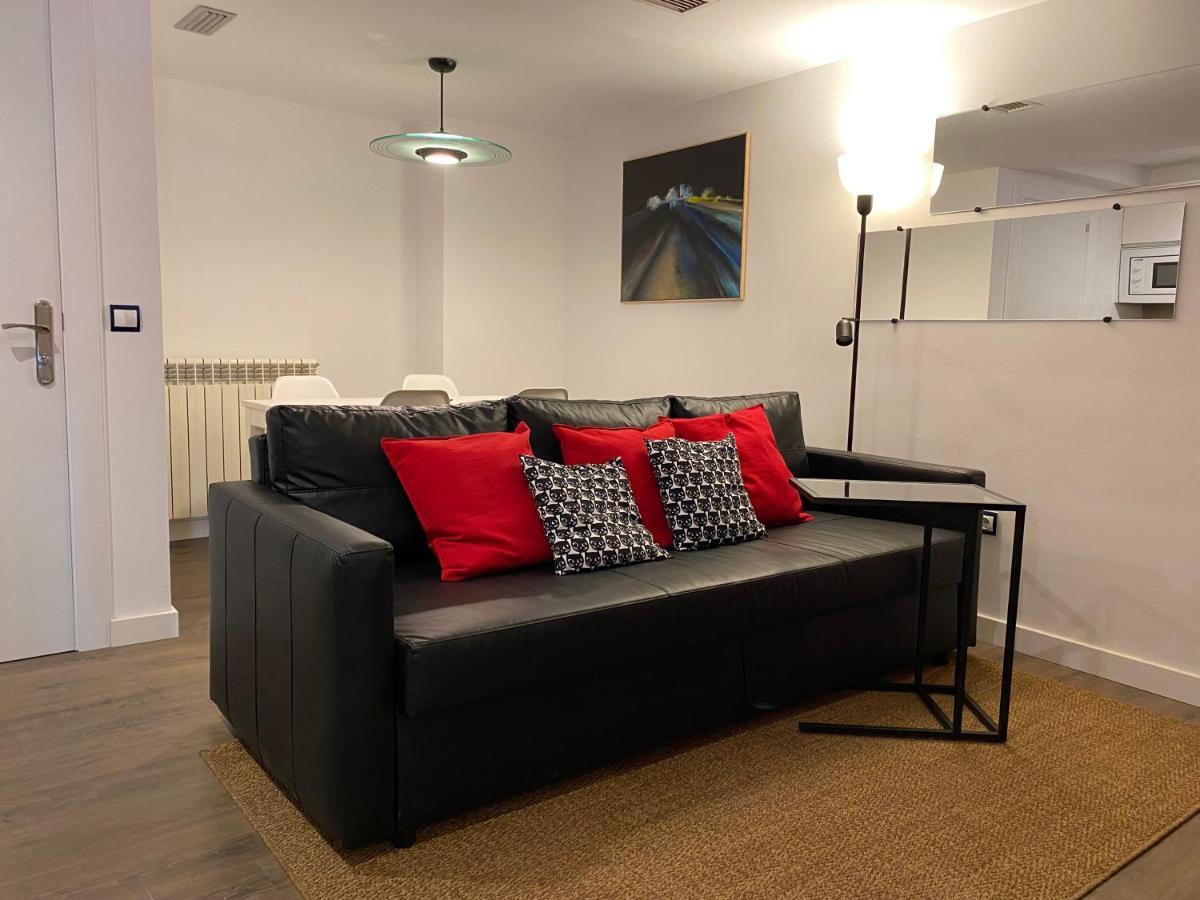 Lc Apartamentos Cesar Augusto Сарагоса Экстерьер фото