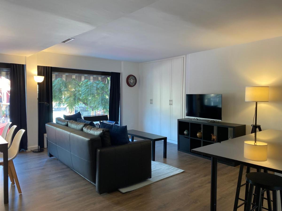 Lc Apartamentos Cesar Augusto Сарагоса Экстерьер фото