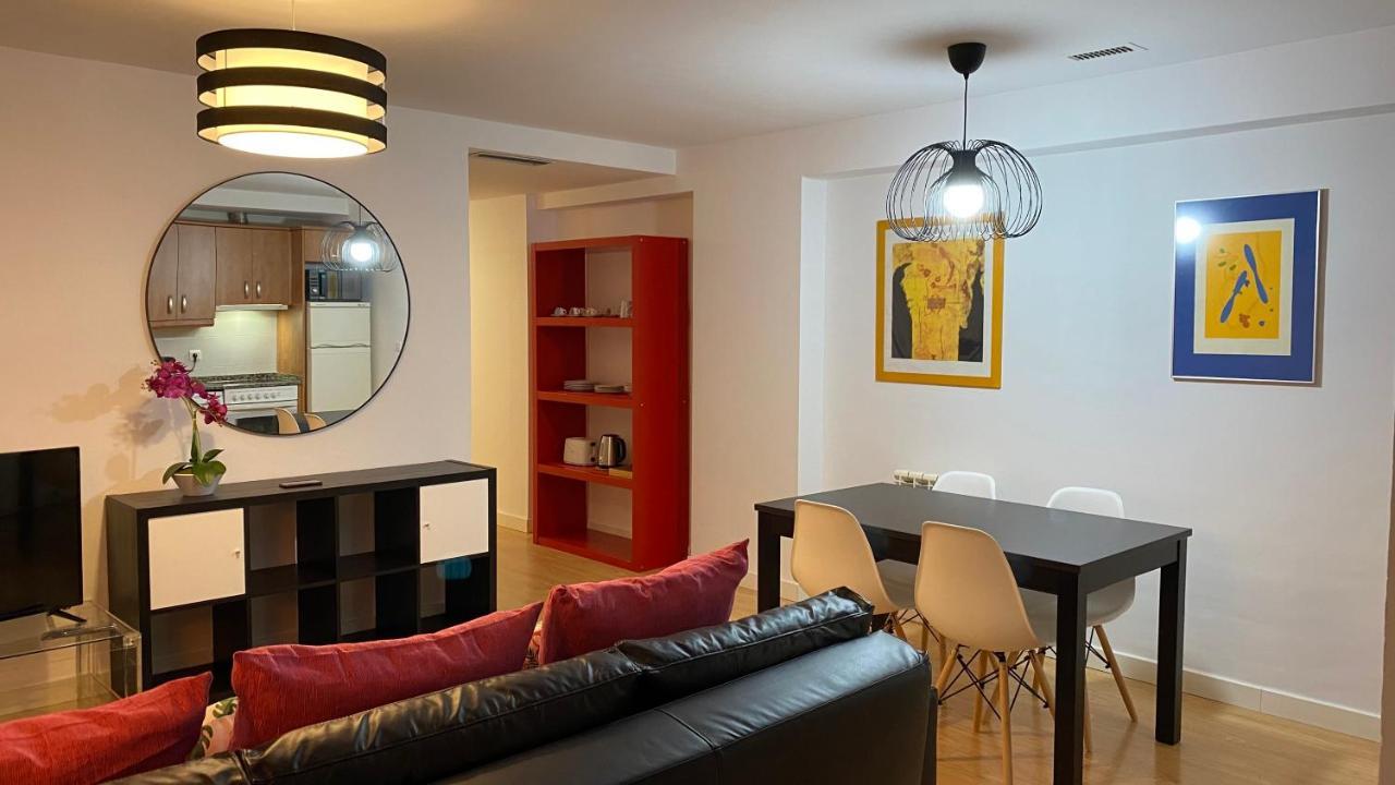 Lc Apartamentos Cesar Augusto Сарагоса Экстерьер фото