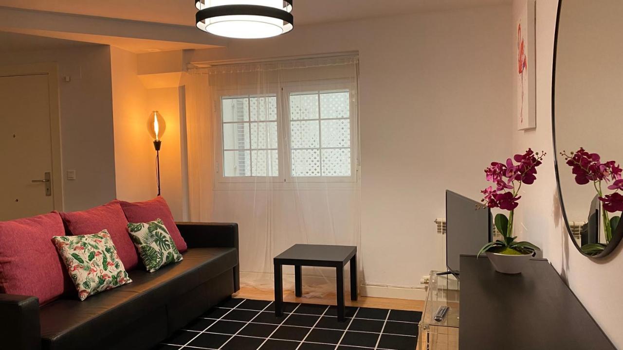 Lc Apartamentos Cesar Augusto Сарагоса Экстерьер фото