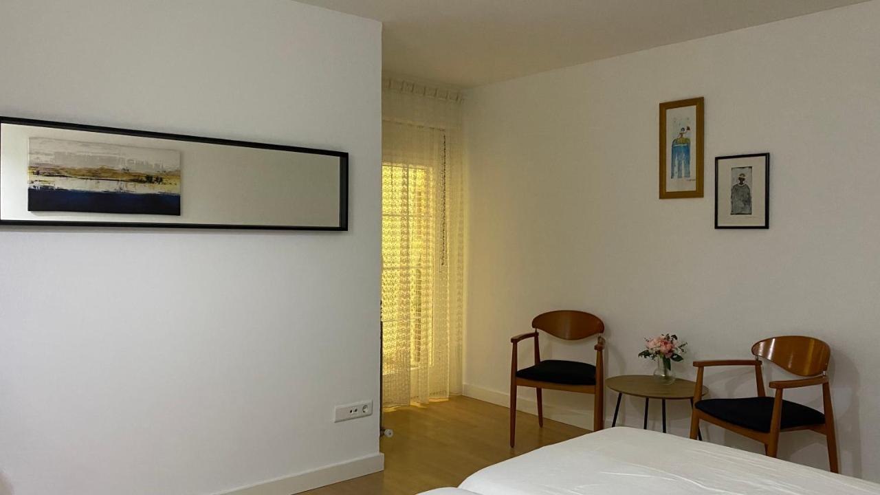 Lc Apartamentos Cesar Augusto Сарагоса Экстерьер фото