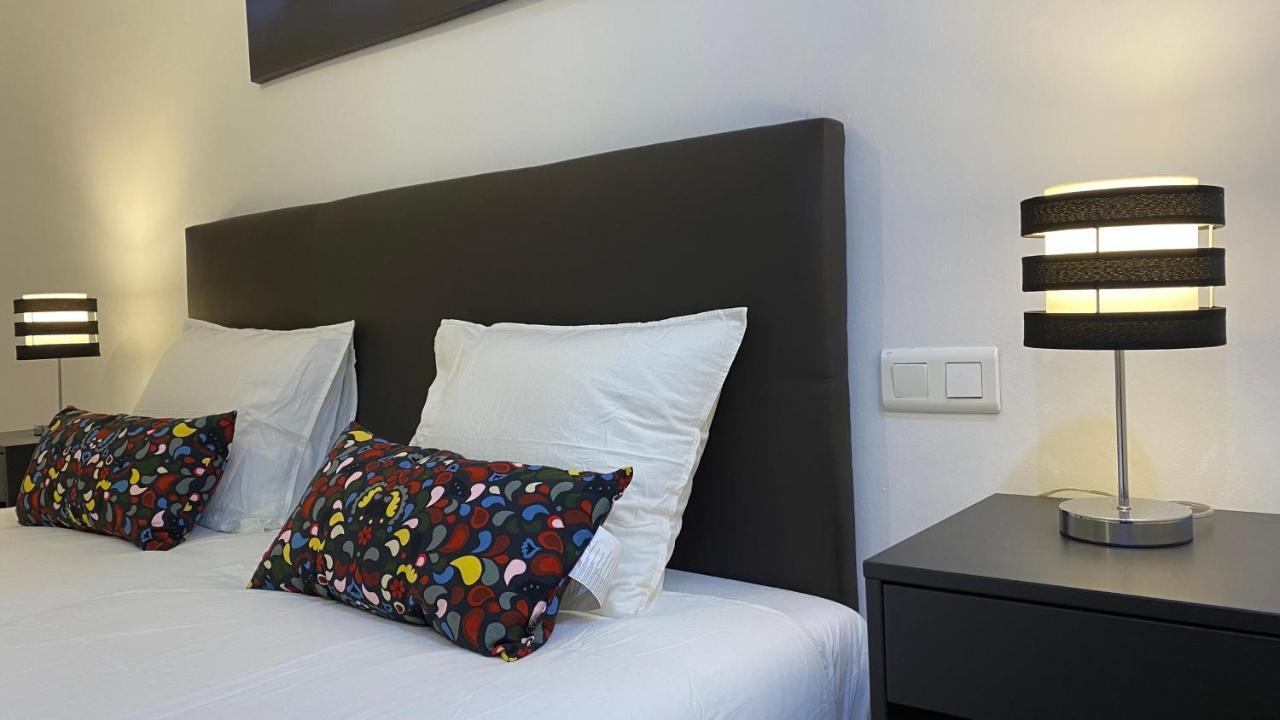 Lc Apartamentos Cesar Augusto Сарагоса Экстерьер фото